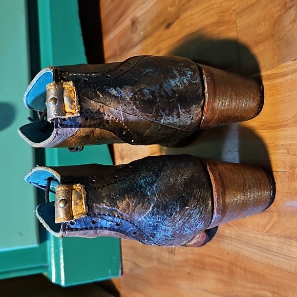 Shimmering Bronze Lace-Up Boots - Picture 8 of 9